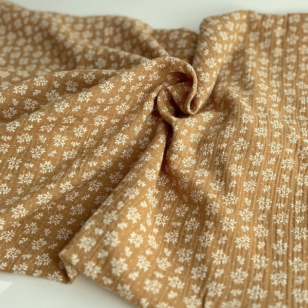 Double gaze de coton Meesya fond camel à motifs Batikou - 1