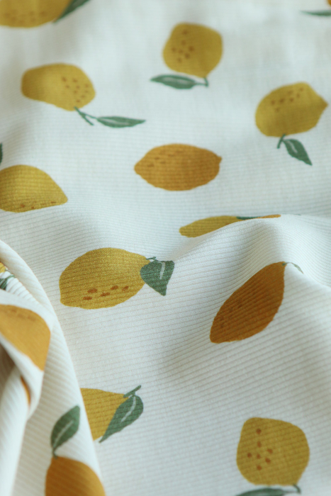Jersey coton côtes fines à motif citrons jaunes