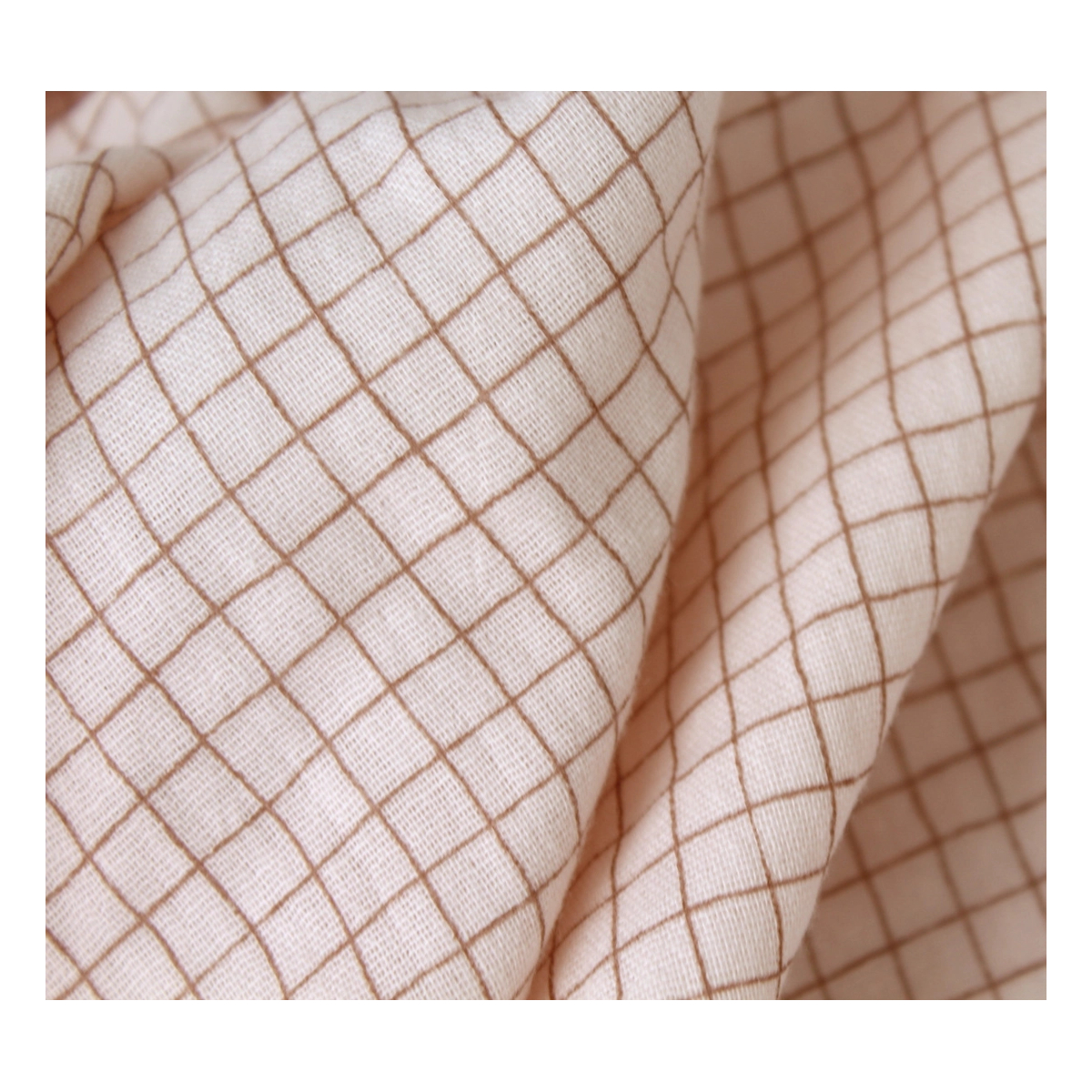 Double gaze de coton rose poudré à petits carreaux