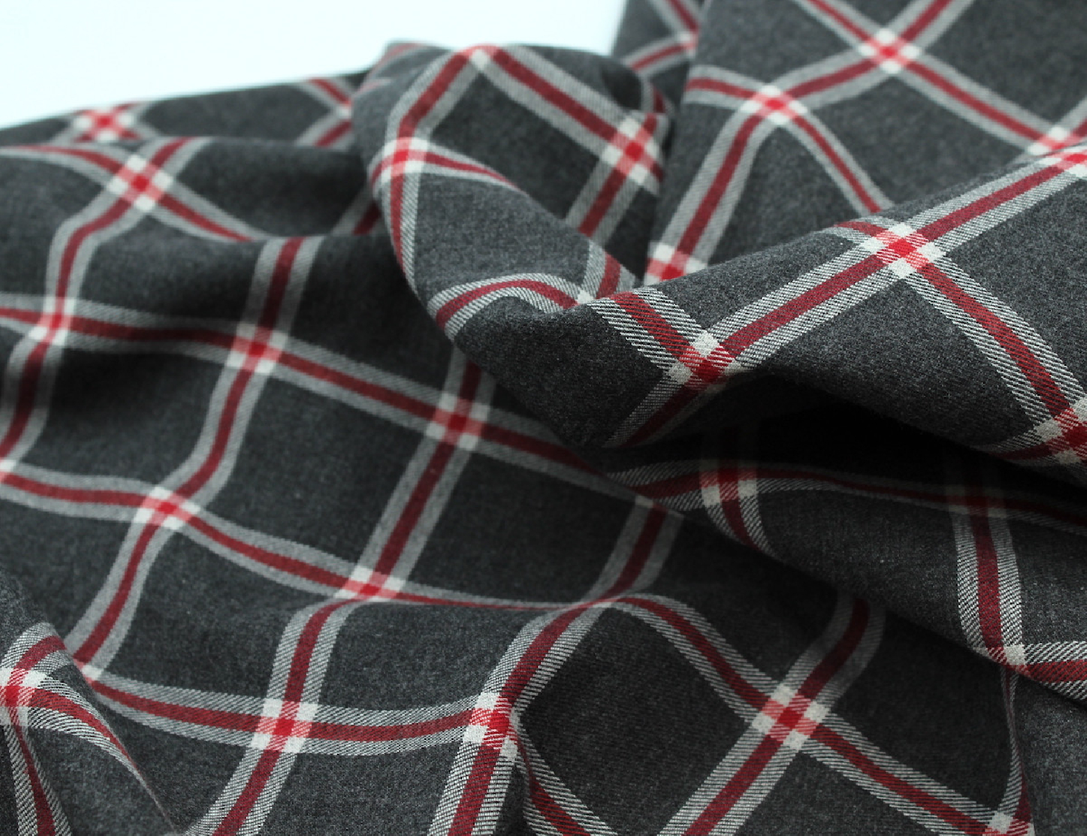 Tissu sergé de coton gratté organique imprimé tartan