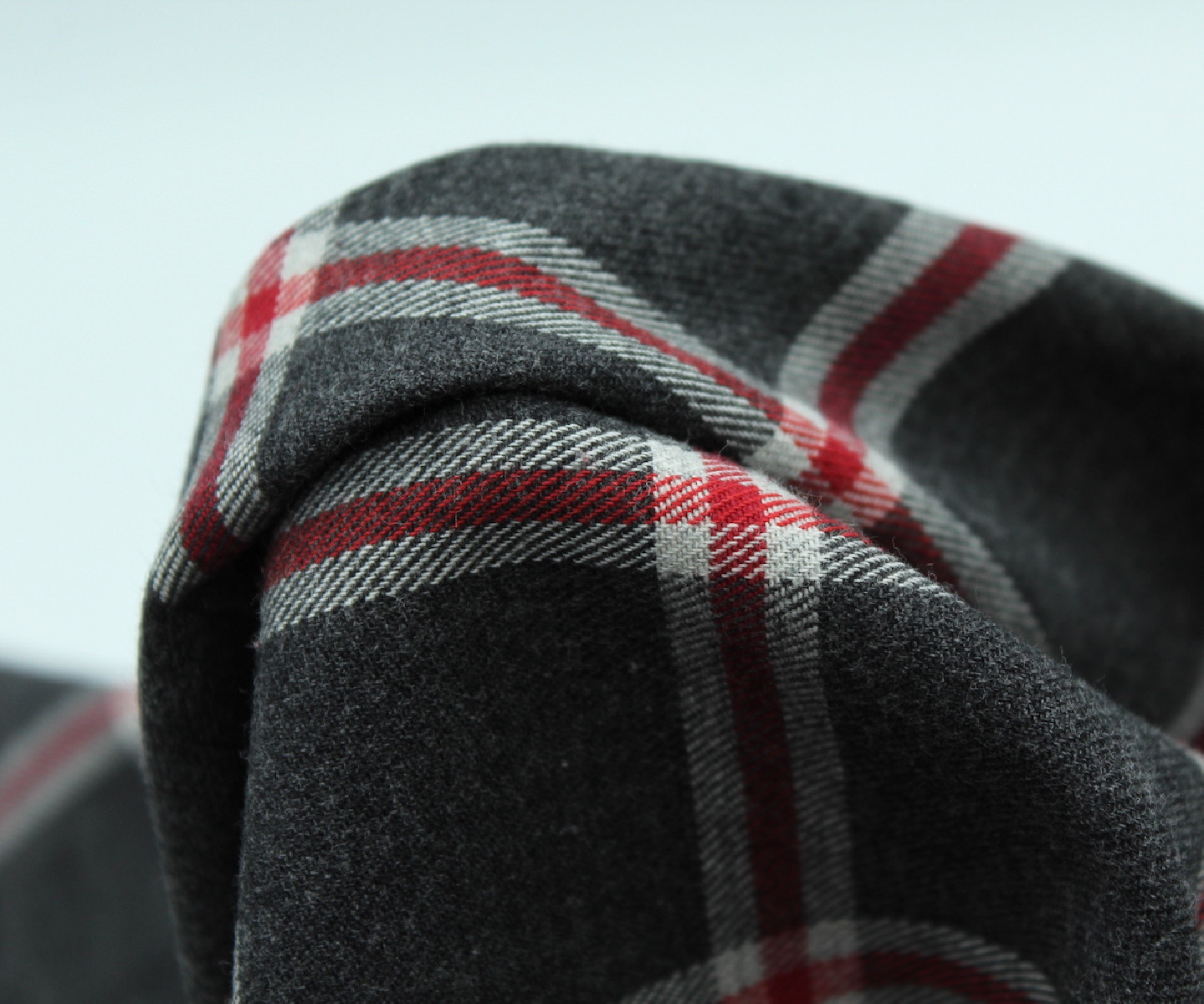 Tissu sergé de coton gratté organique imprimé tartan