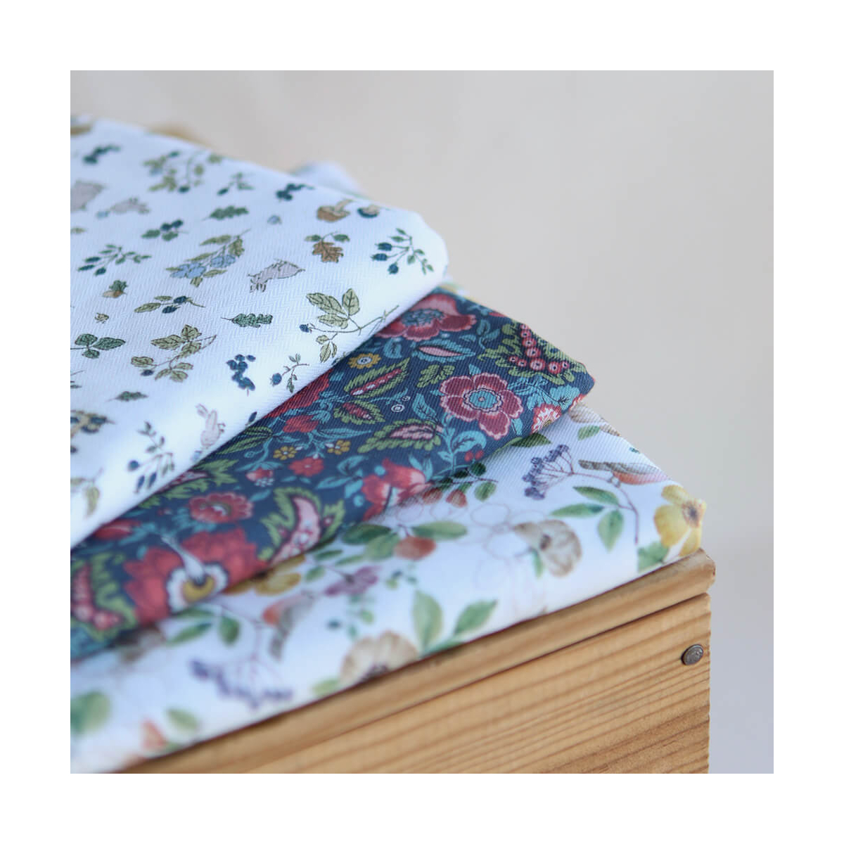 Mousse - Tissu coton texturé imprimé animaux de la forêt bleu