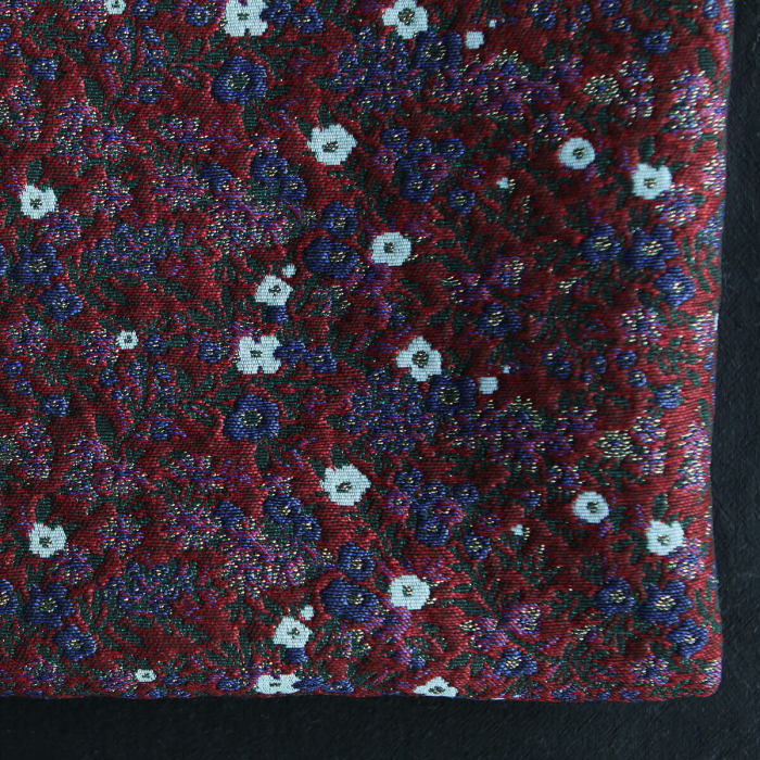 Azalée - Tissu jacquard fond rouge / fleuri bleu et doré made in France