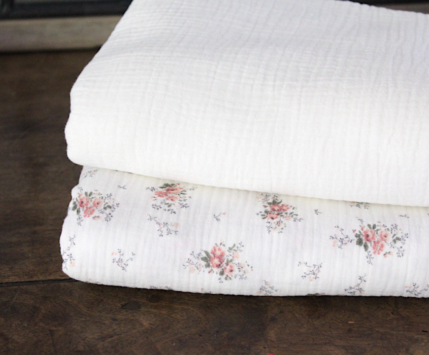 Romance - Double gaze de coton BIO motif exclusif bouquet romantique