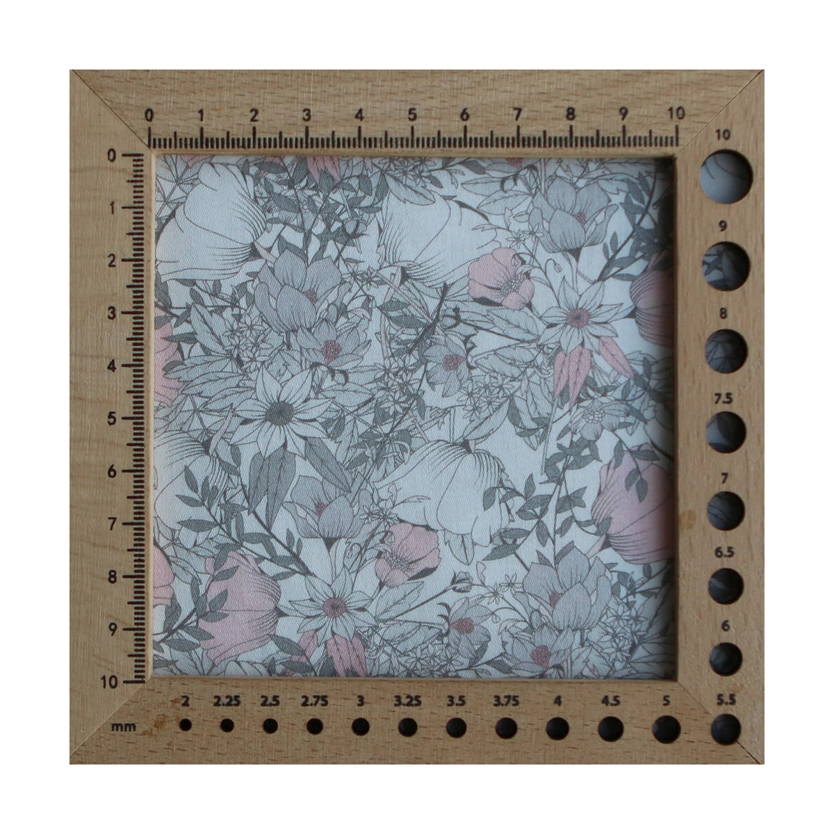 Tissu exclusif Coton lawn motif Lina gris