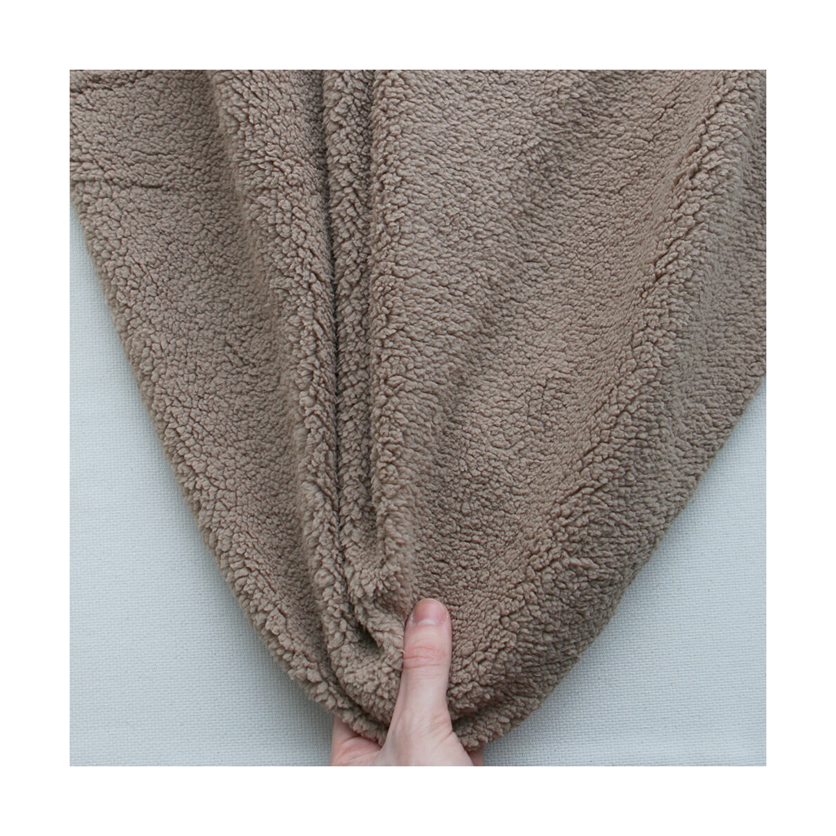 Teddy / moumoute bouclé coloris taupe