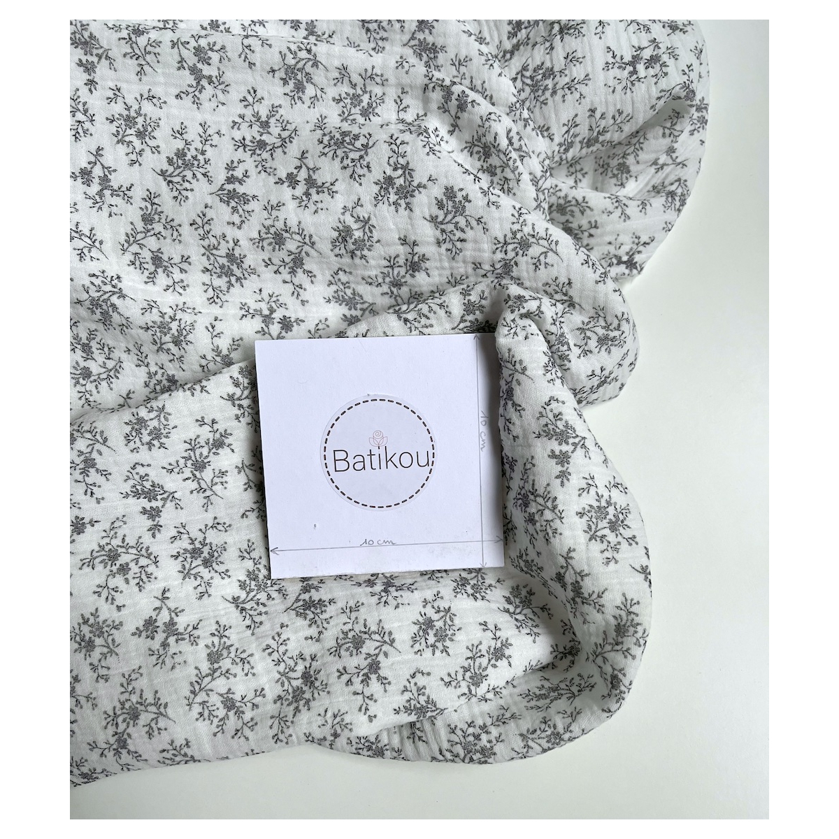 Meriem - Double gaze de coton BIO exclusif blanc à motifs fleuris gris Tissus issus de l'agriculture biologique  - 6