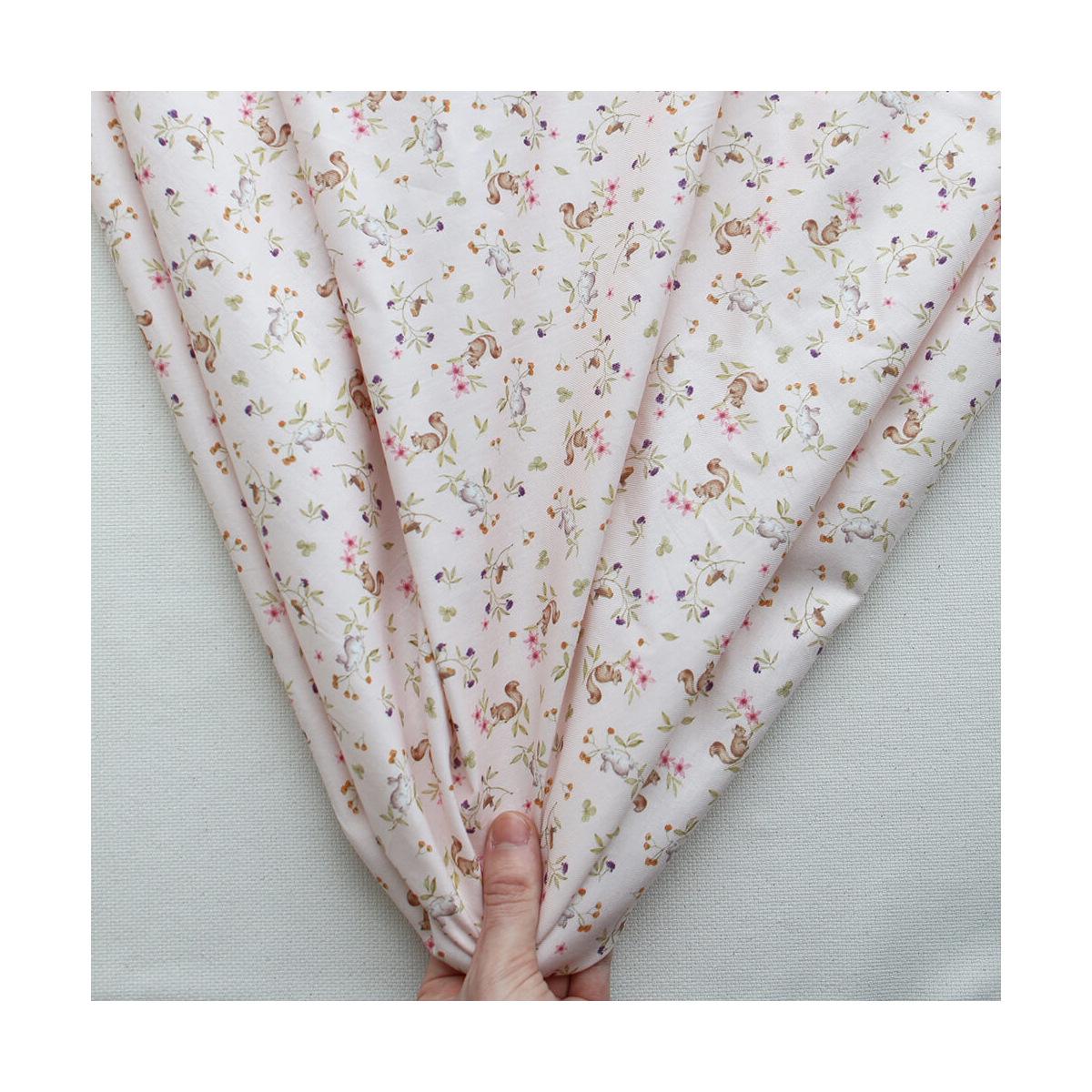 Biscotte - Tissu sergé de coton imprimé fleuri et animaux