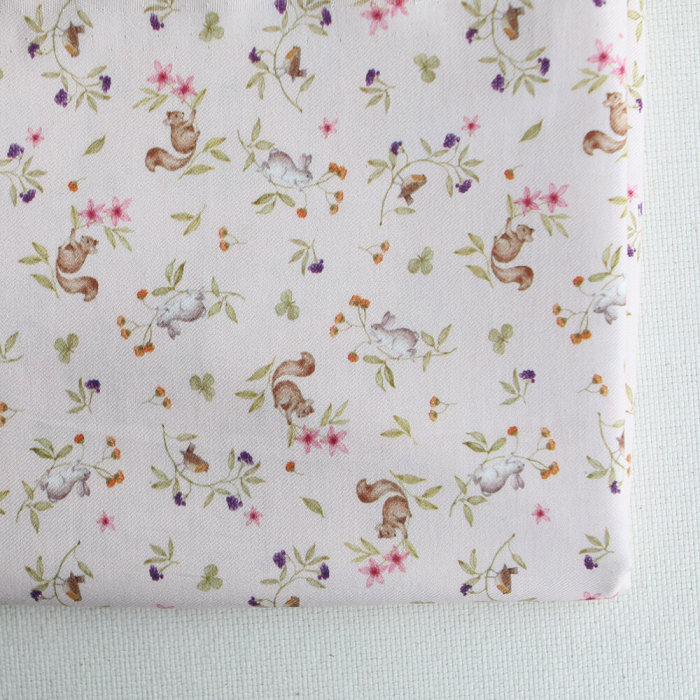 Biscotte - Tissu sergé de coton imprimé fleuri et animaux