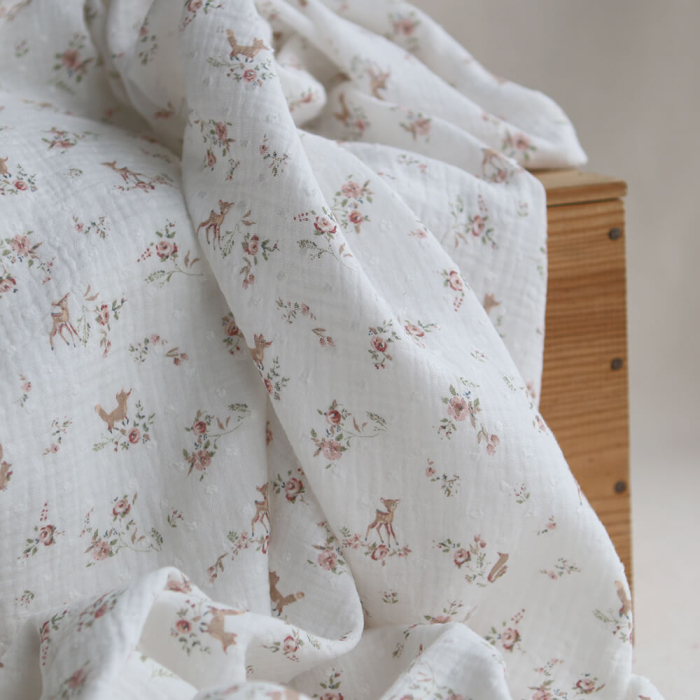 Noisette - Double gaze de coton plumetis imprimé renards et écureuils