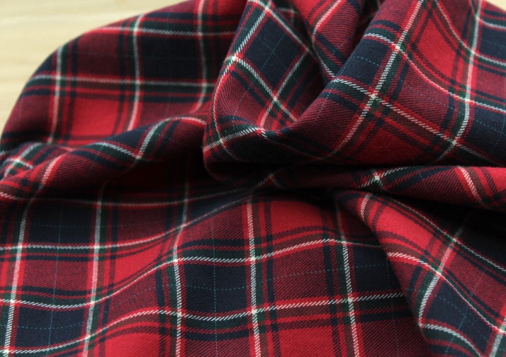 Tissu sergé de coton gratté organique imprimé tartan