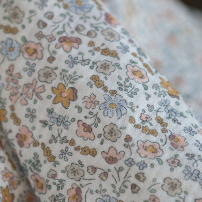 Albane - Double gaze de coton motif fleuri bleu ocre