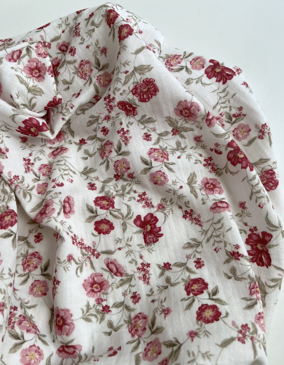 Romy - Double gaze de coton BIO blanc motif pourpre et vert Tissus issus de l'agriculture biologique  - 4