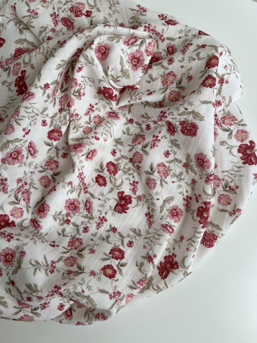 Romy - Double gaze de coton BIO blanc motif pourpre et vert Tissus issus de l'agriculture biologique  - 5