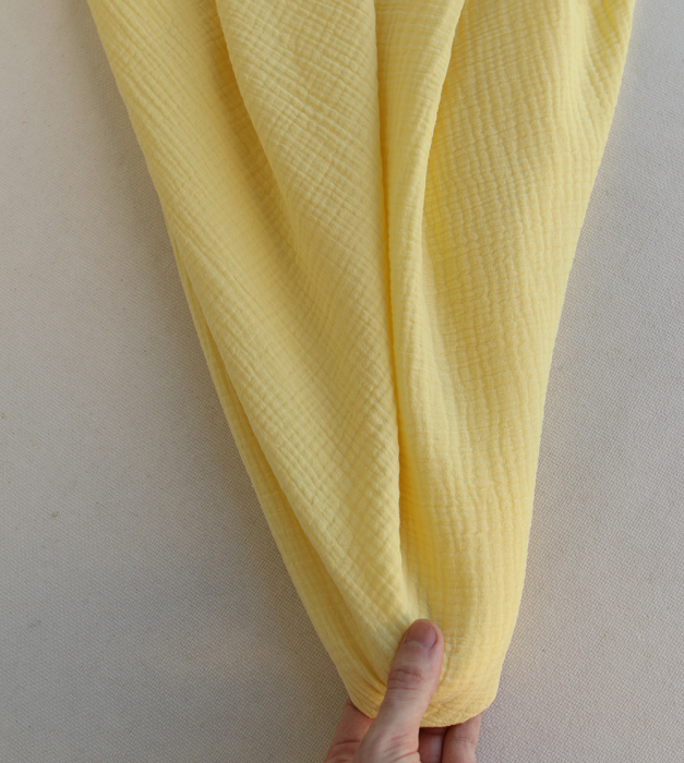 Double gaze de coton unie jaune lemon tendre