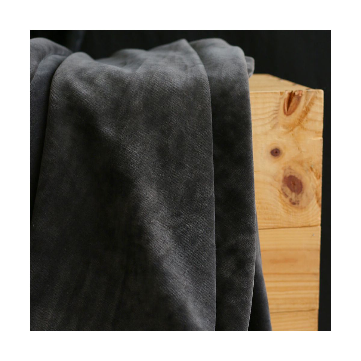 Velours nicky coloris gris anthracite