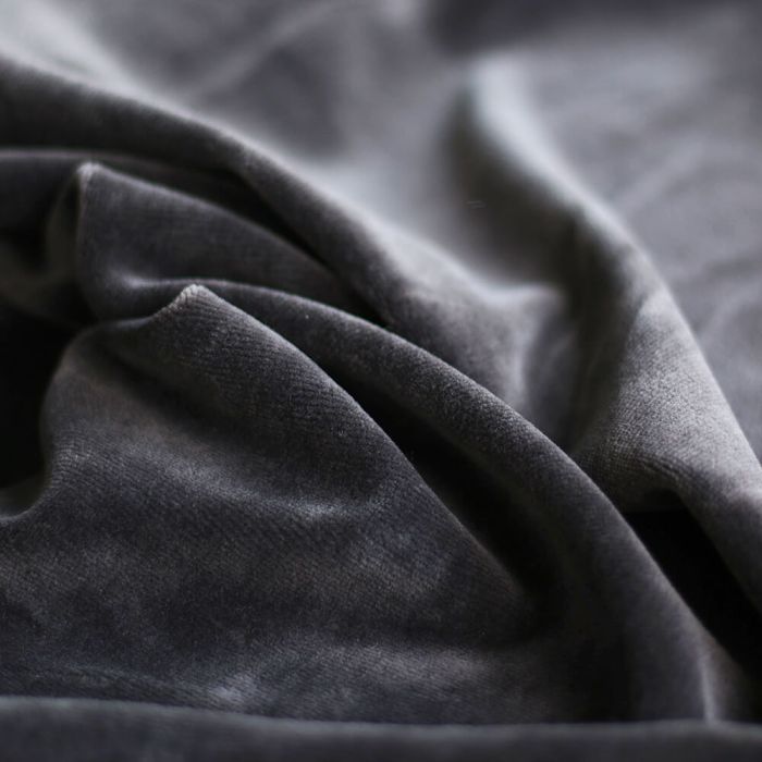 Velours nicky coloris gris anthracite