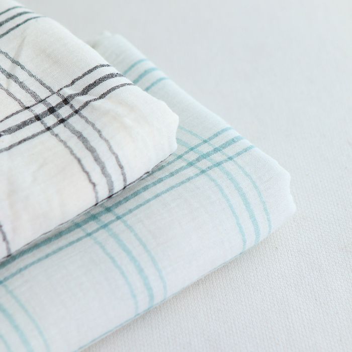 Double gaze de coton ivoire carreaux aqua