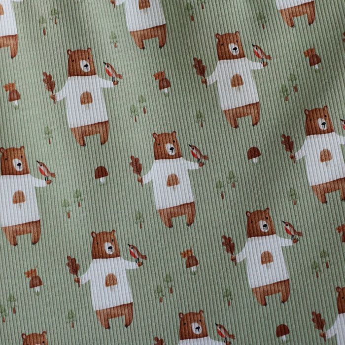 Jersey coton côtes fines à motifs petits ours de la forêt fond vert sauge