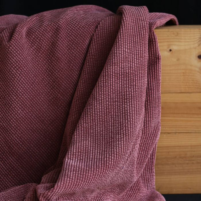 Velours côtelé coloris bois de rose