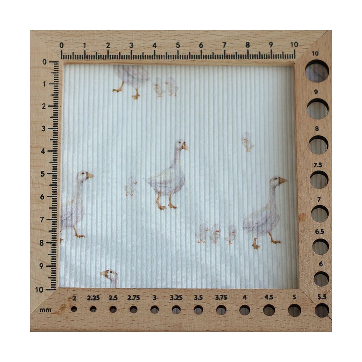 Jersey coton côtes fines à motifs petites oies fond lait