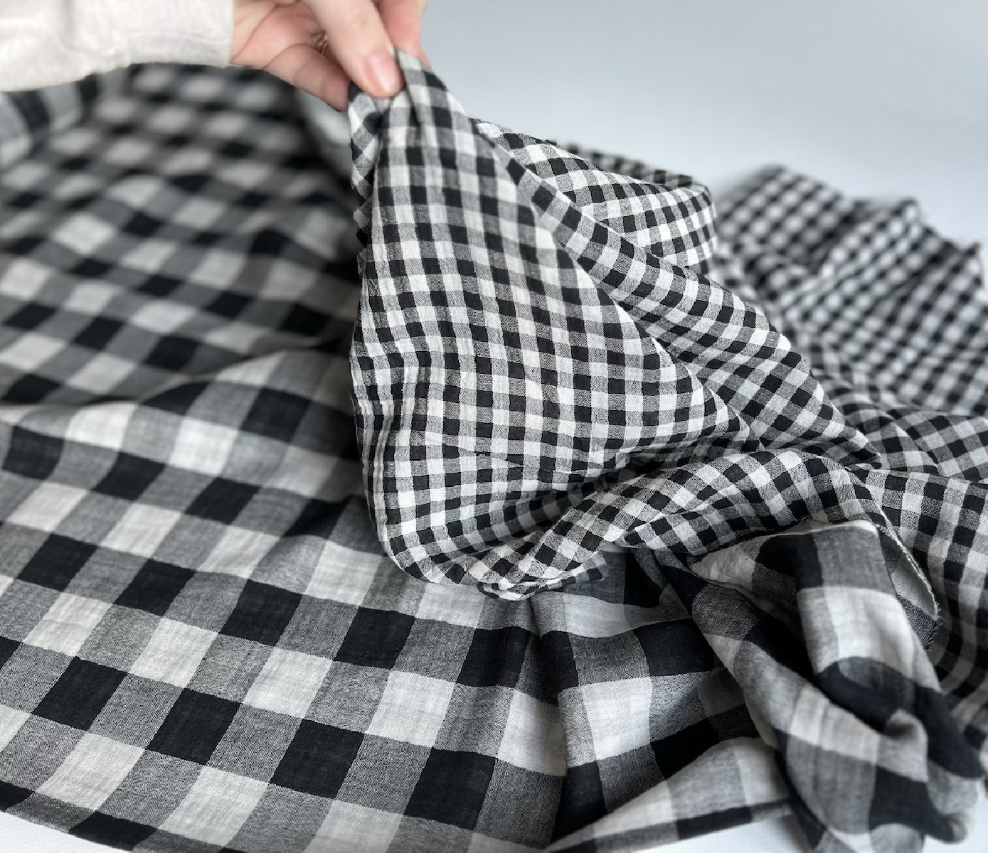 Double gaze de coton vichy réversible noir / blanc Qualité Oeko-tex - 2