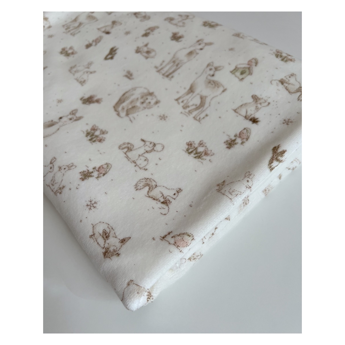 Robin - Velours de coton Nicky motif forêt tons beige Tissus issus de l'agriculture biologique  - 12