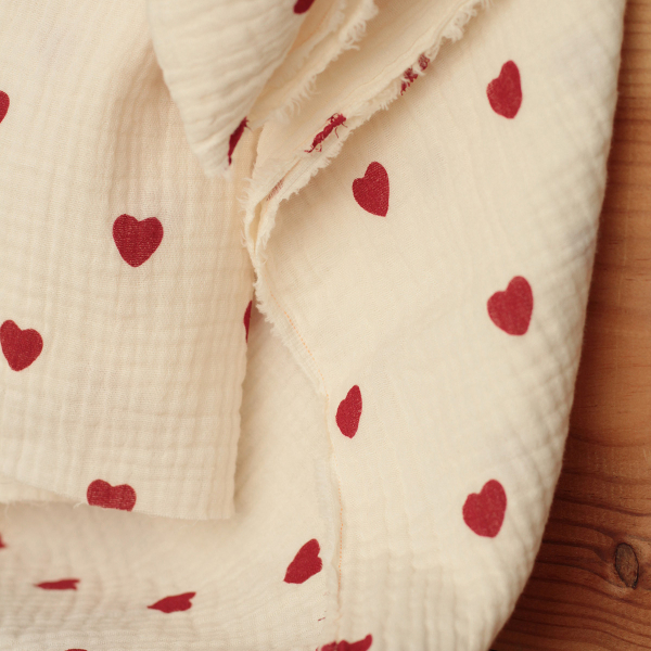 Little Manou - Double gaze de coton BIO exclusif écru à motif petits coeurs