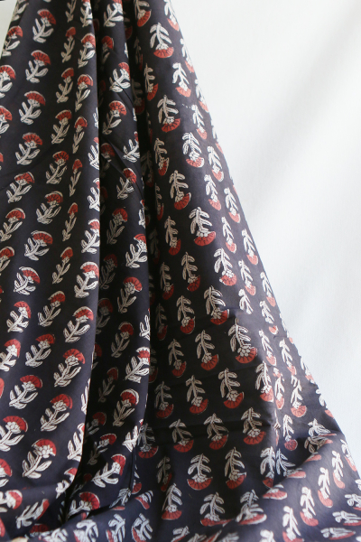 Saira B - Tissu indien en coton imprimé main Hand Block Artisanal 2