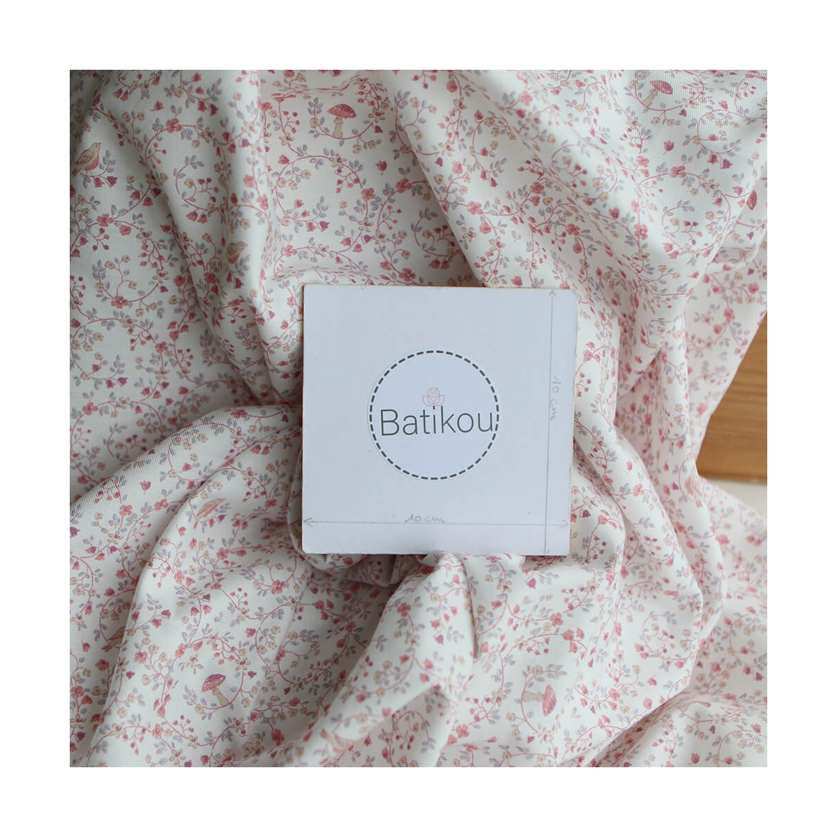 Plume - Tissu sergé de coton imprimé fleuri et oiseaux rose