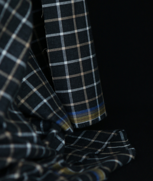 Blake - Coton gratté organique quadrillage écru et crème fond anthracite 2