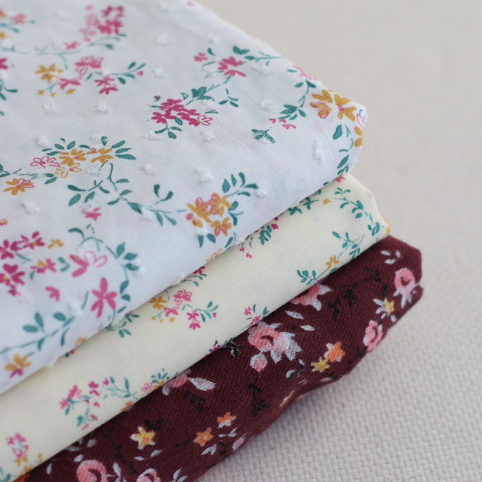 Coline - Plumetis de coton imprimé fleuri menthe et rose