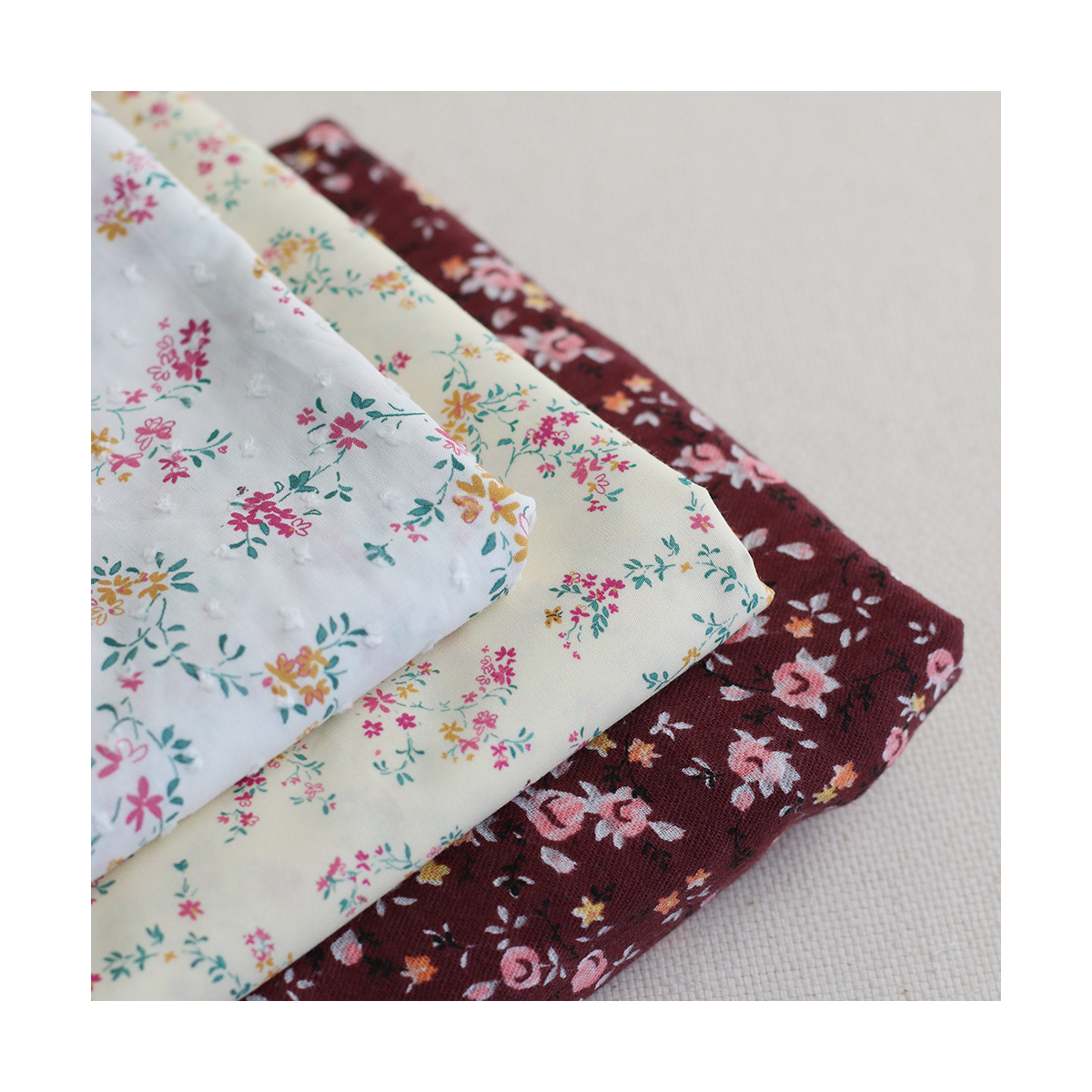 Coline - Plumetis de coton imprimé fleuri menthe et rose