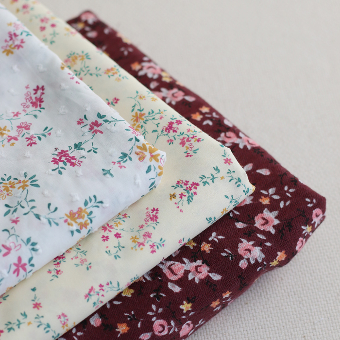 Coline - Plumetis de coton imprimé fleuri menthe et rose