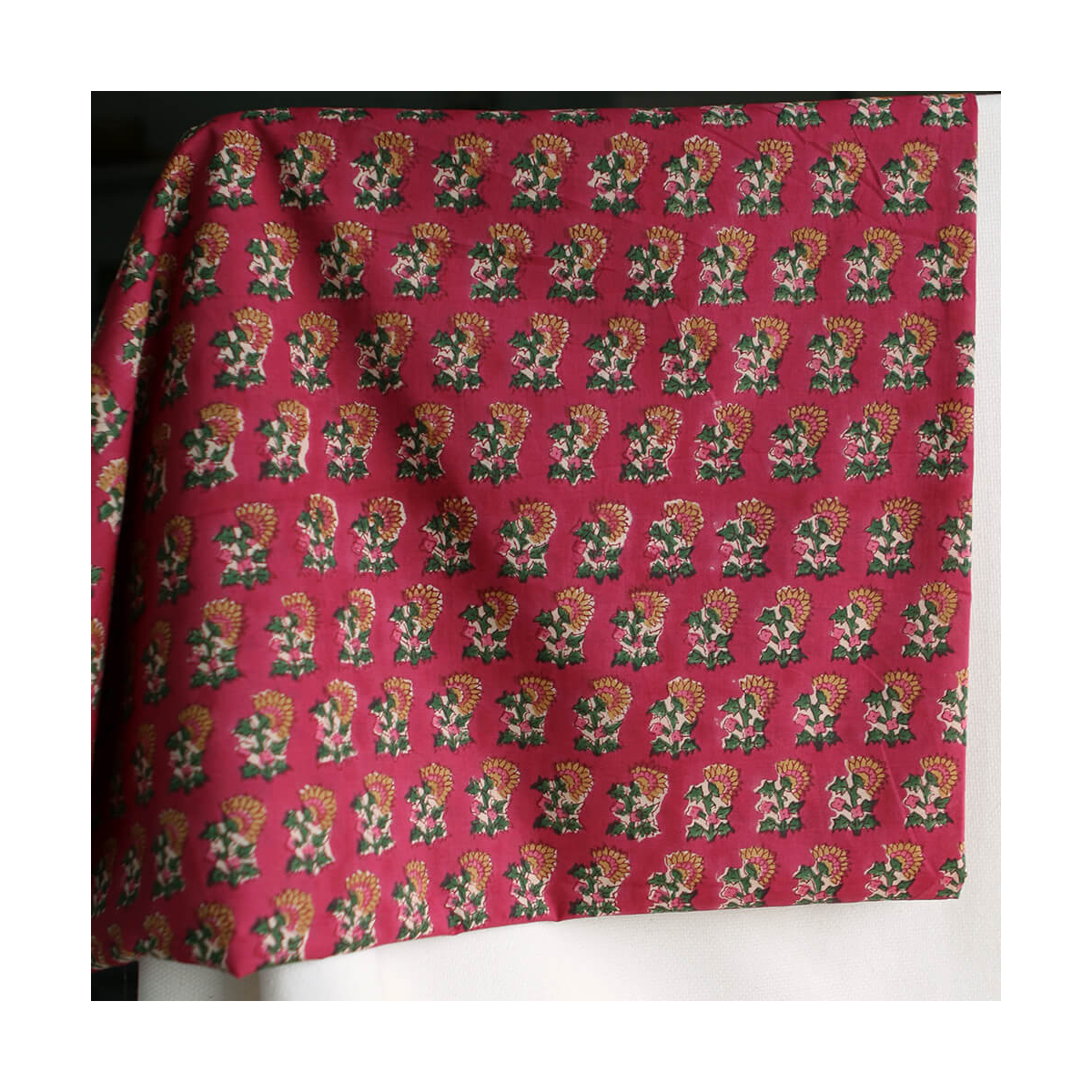 Sharmila B - Tissu indien en coton imprimé main Hand Block