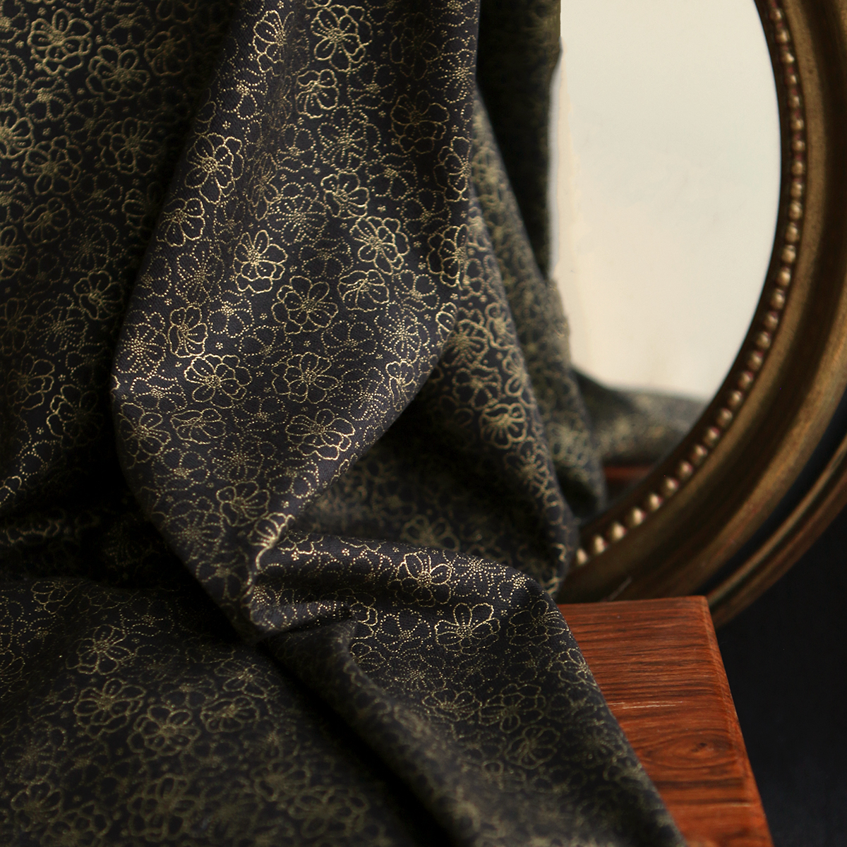 Tissu viscose coton doré lurex automne hiver couture fêtes noel doré