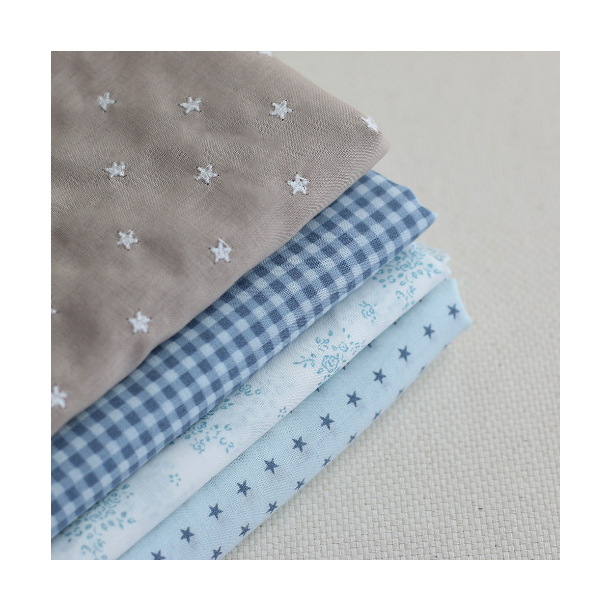 copy of Voile de coton organique broderies bleu