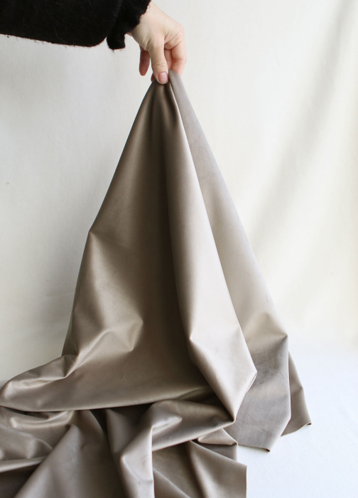 Velours ras coloris champagne