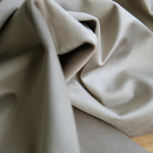 Velours ras coloris champagne