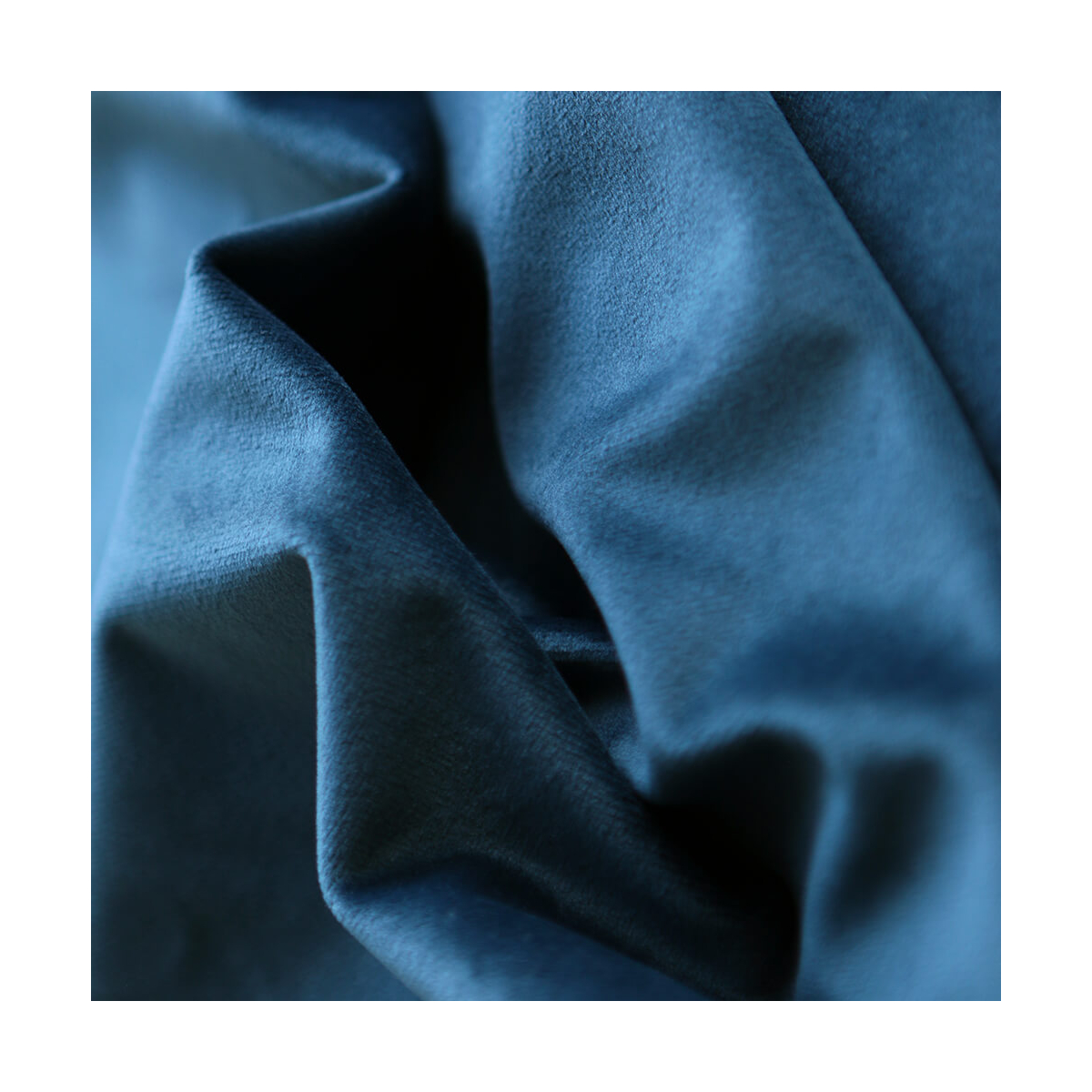 Velours ras coloris saphir