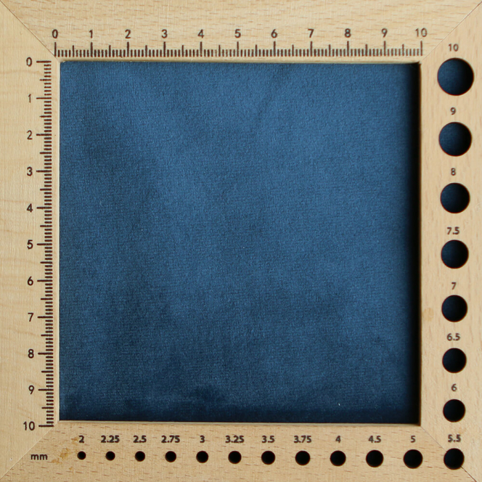 Velours ras coloris saphir