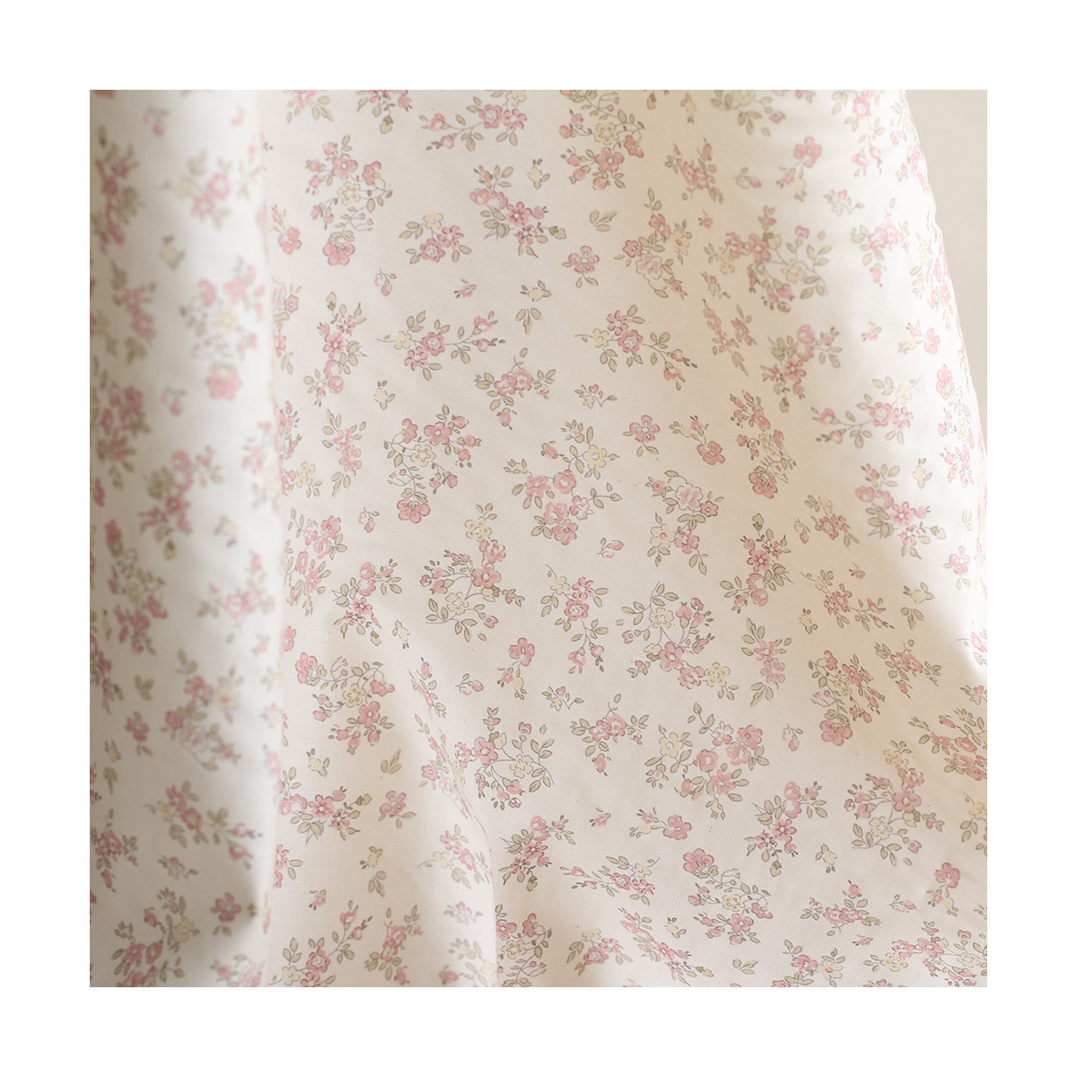 copy of Romy - Popeline douce coton organique fond ivoire imprimé fleuri