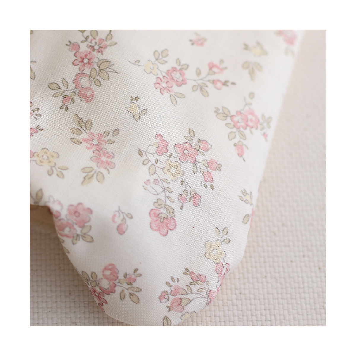 copy of Romy - Popeline douce coton organique fond ivoire imprimé fleuri