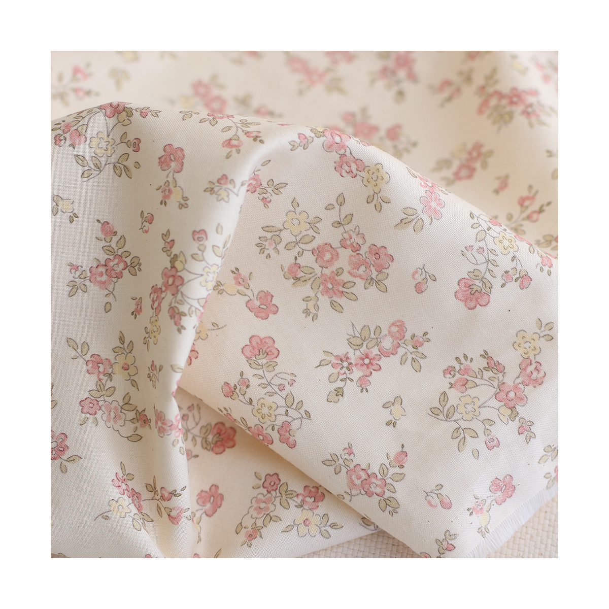 copy of Romy - Popeline douce coton organique fond ivoire imprimé fleuri