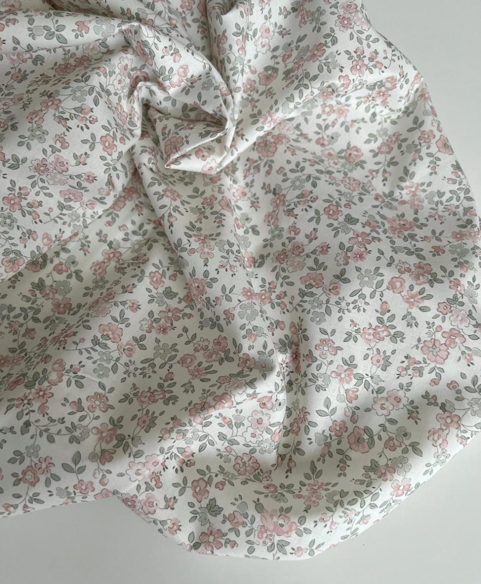 June - Popeline de coton douce BIO imprimé fleuri vert sauge et rose Tissus issus de l'agriculture biologique  - 5