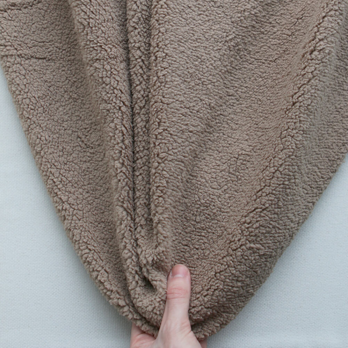 Teddy / moumoute bouclé coloris taupe