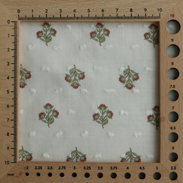 Hazel - Plumetis de coton imprimé fleuri vert et rouge