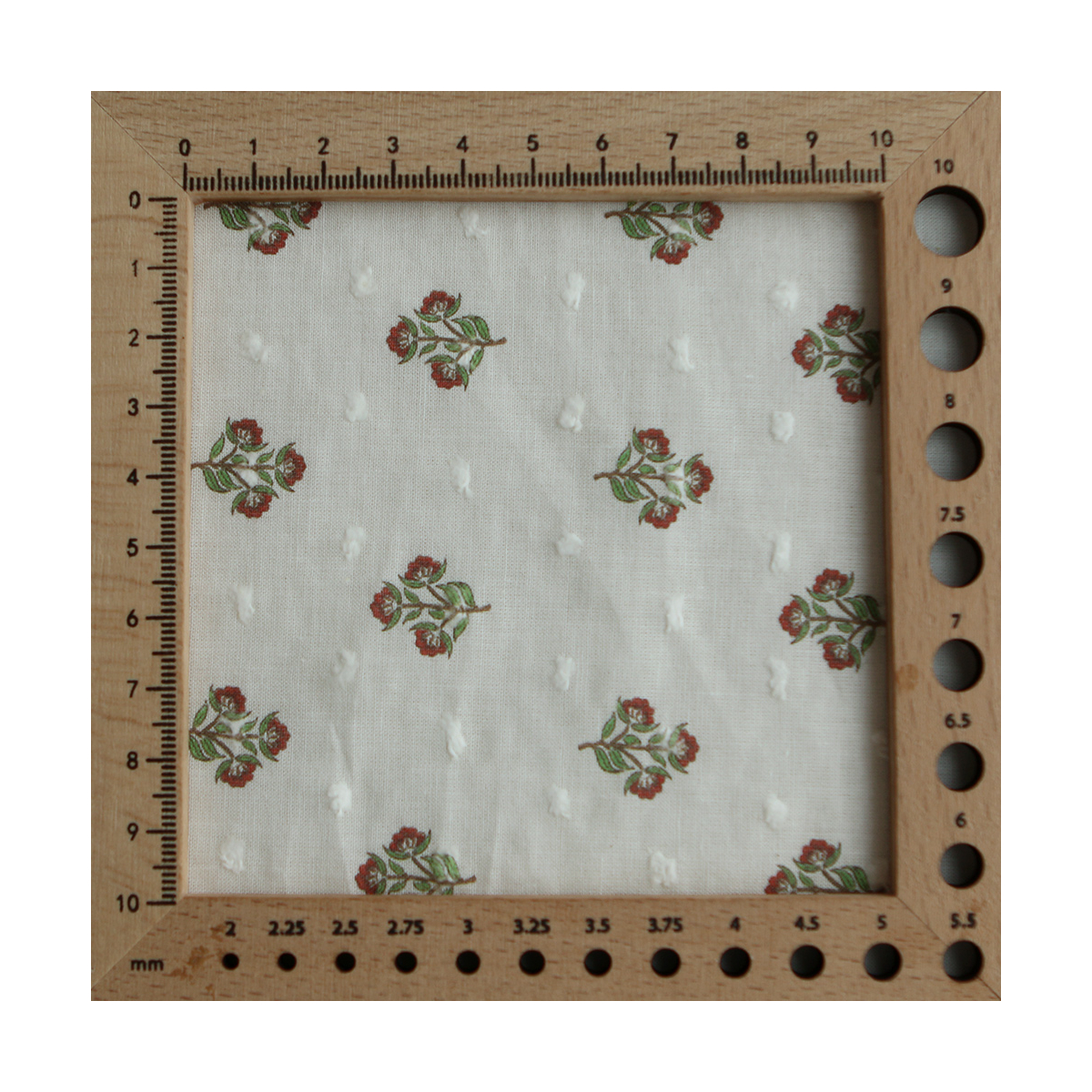 Hazel - Plumetis de coton imprimé fleuri vert et rouge