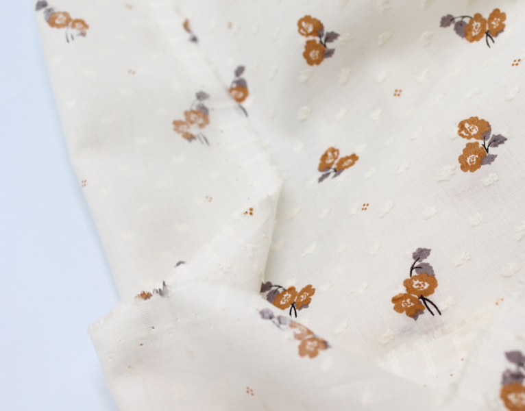 Plumetis de coton écru imprimé exclusif Hana Tissus issus de l'agriculture biologique  - 1 2