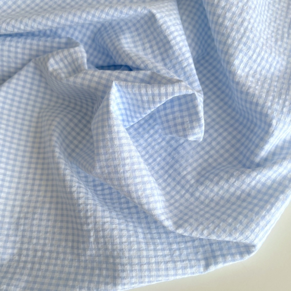 Seersucker / Coton gaufré vichy mini 3mm bleu ciel / blanc